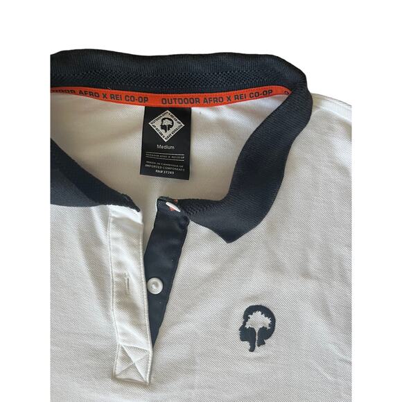 REI + Outdoor Afro Medium Women's Cropped White Polo Shirt With Black Collar - Picture 6 of 7